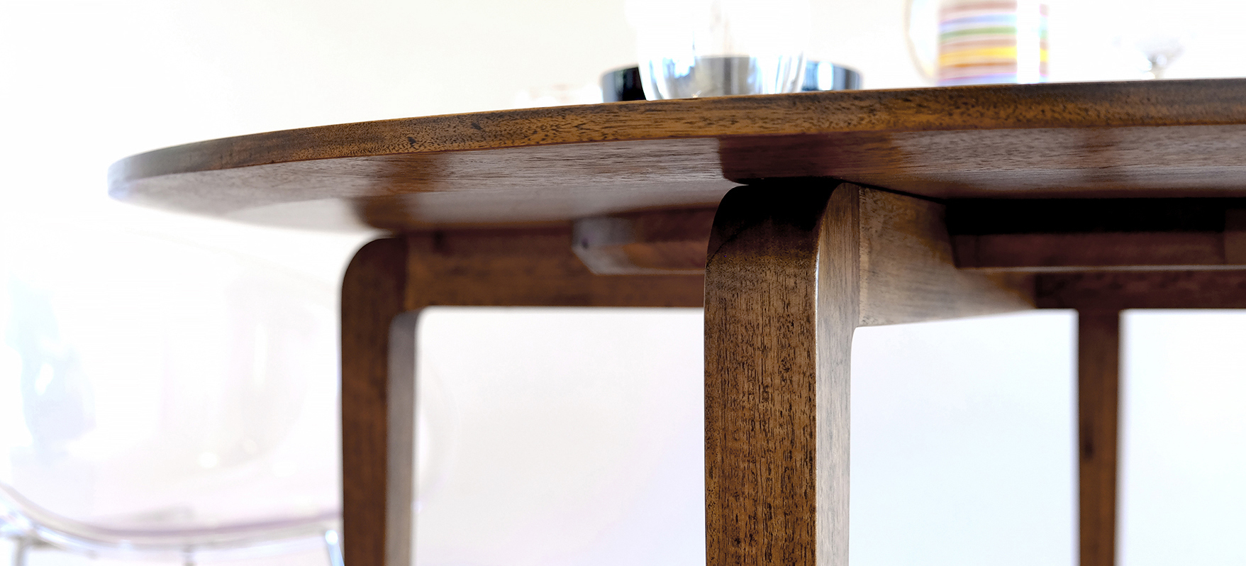 RONDI Table &copy;Fitzroy Klee 2016